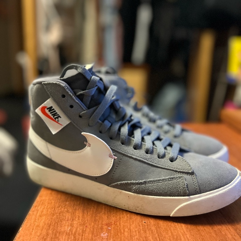 Nike blazer mid